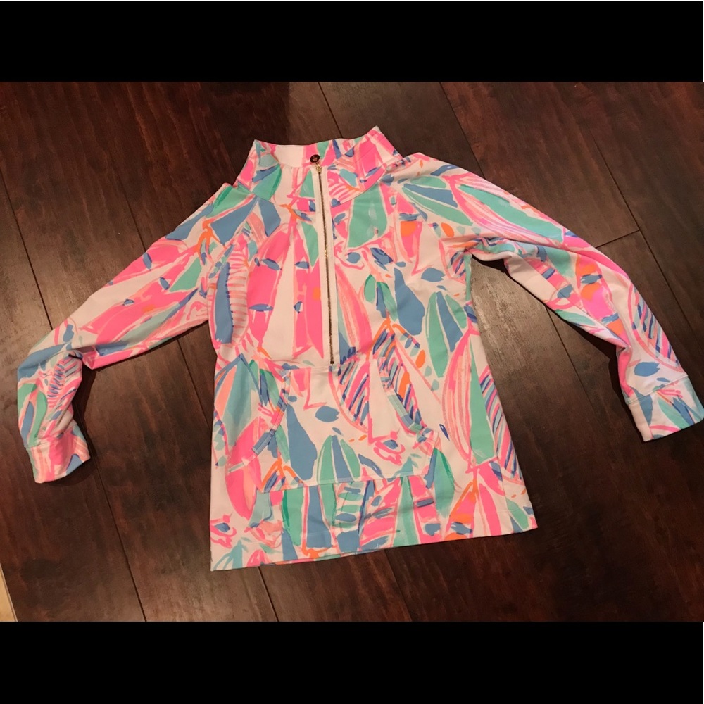 SOLD!!! Lilly Pulitzer popover multi out to sea